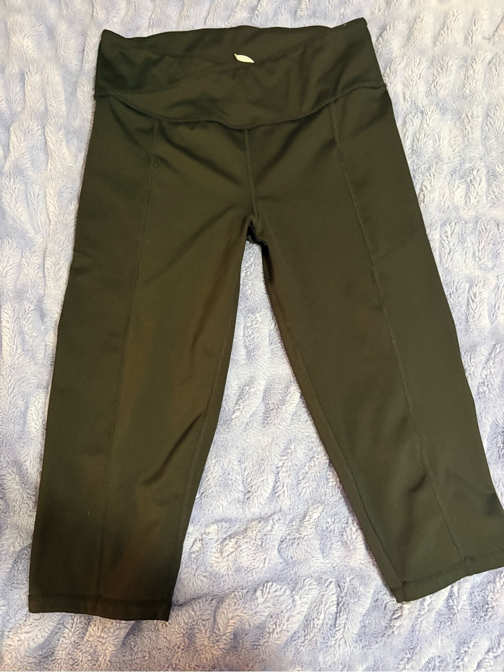 Black Crop Athletic Leggings with High Waist